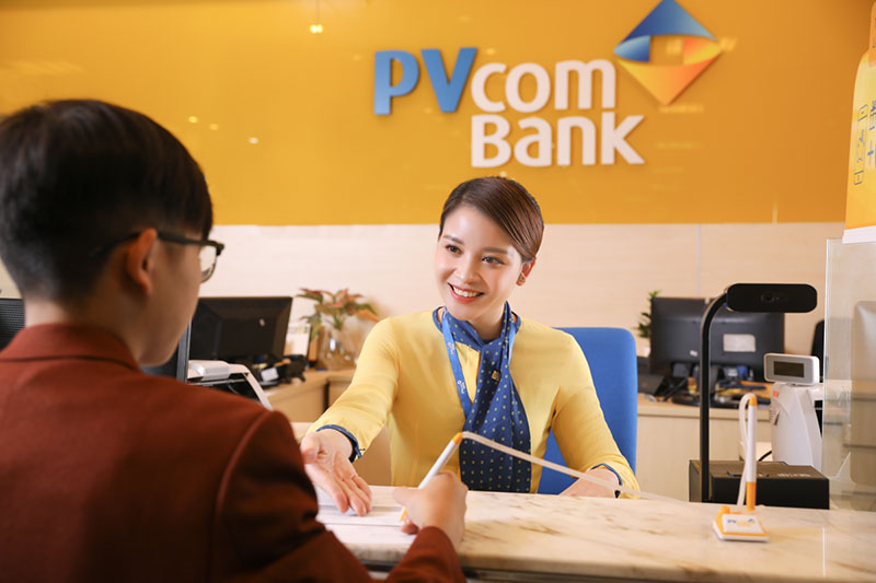 ngân hàng pvcombank hỗ trợ khách hàng làm thủ tục vay thế chấp sổ đỏ